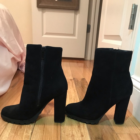 Boots - Picture 3 of 7